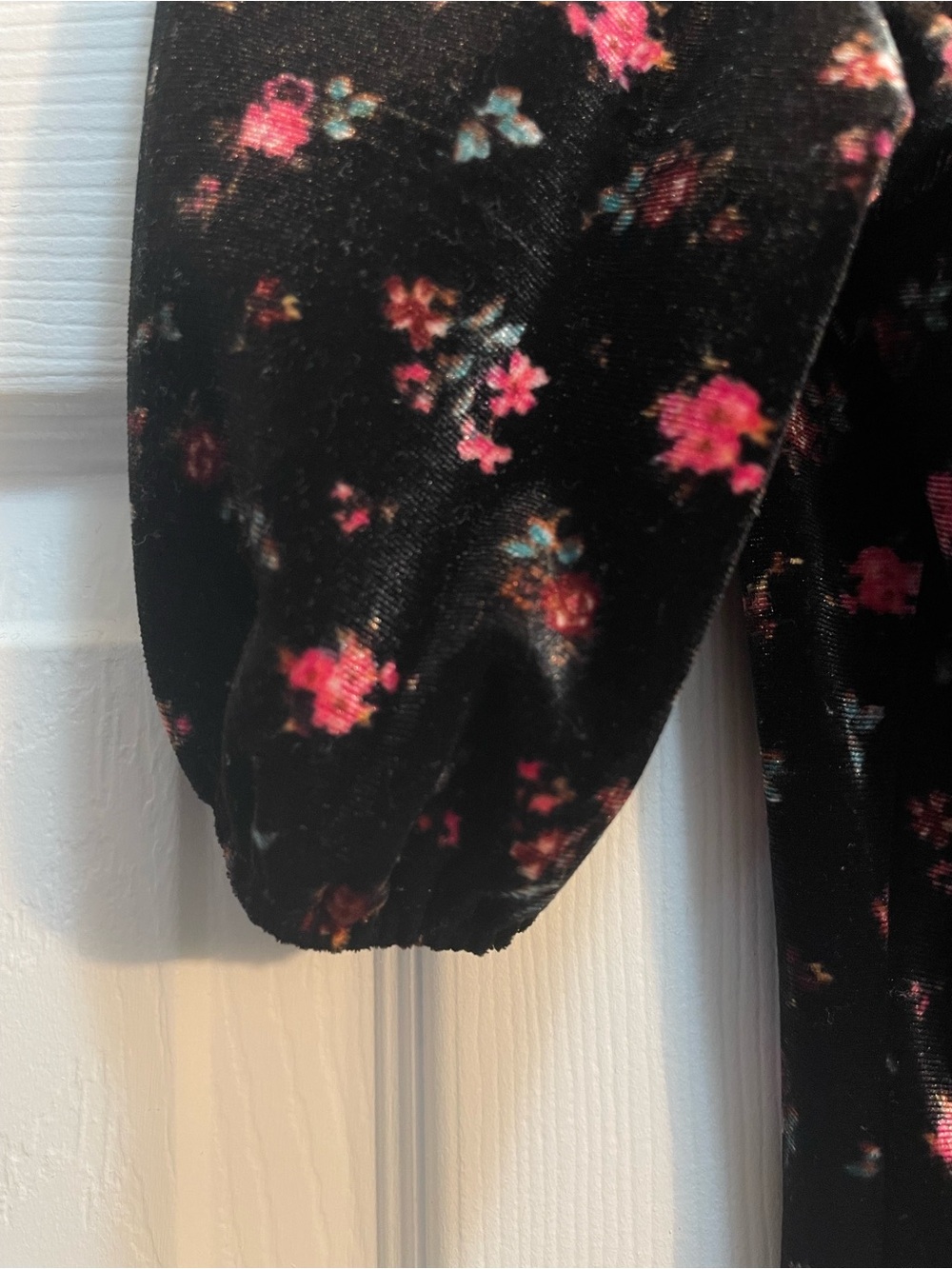 Gypsies & Moondust Black Velvet Floral Mock Neck Top - Picture 4 of 6